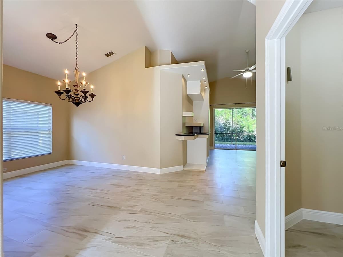 1714 FOX GLEN COURT — photo 14 of 40
