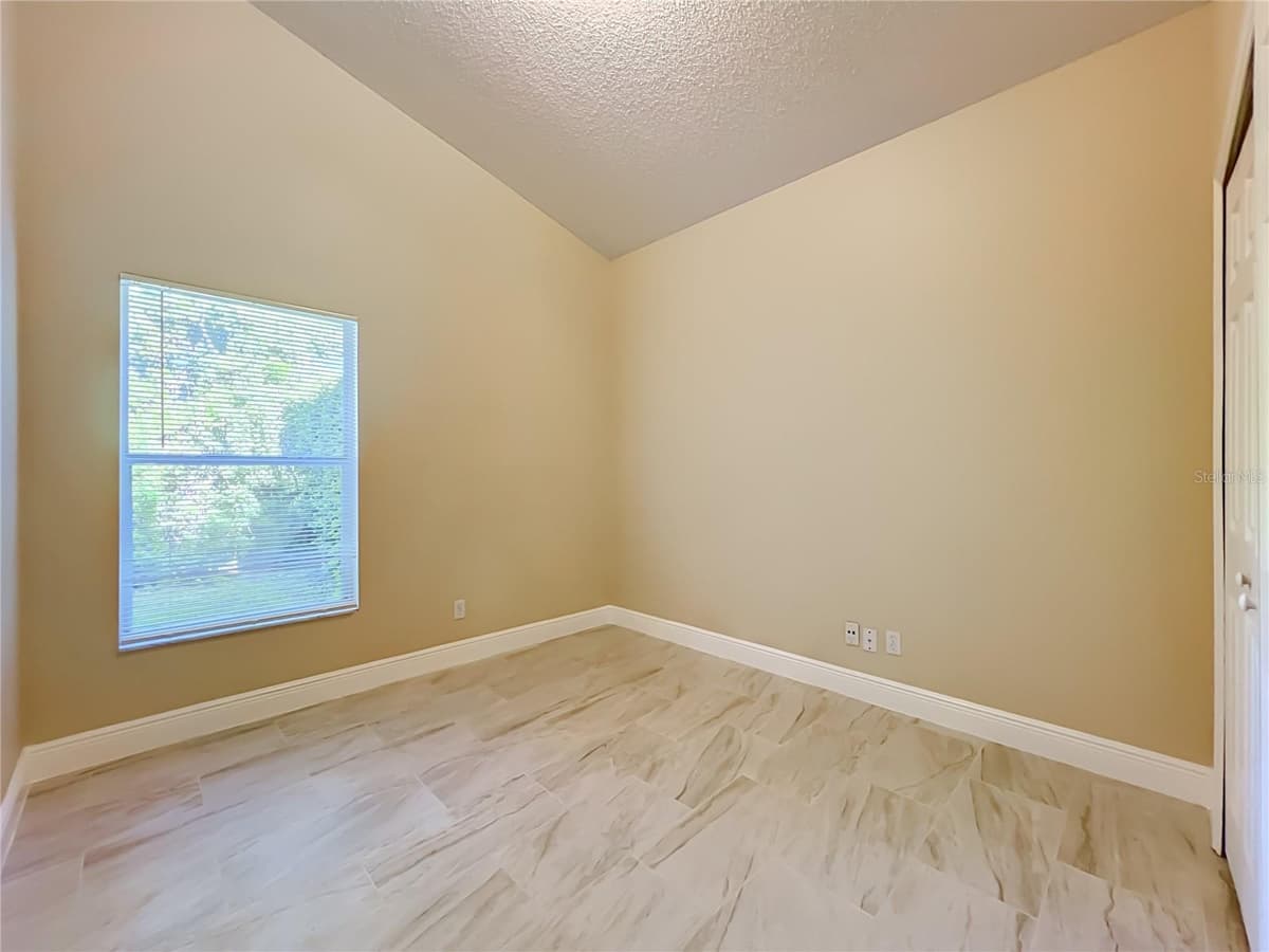 1714 FOX GLEN COURT — photo 20 of 40