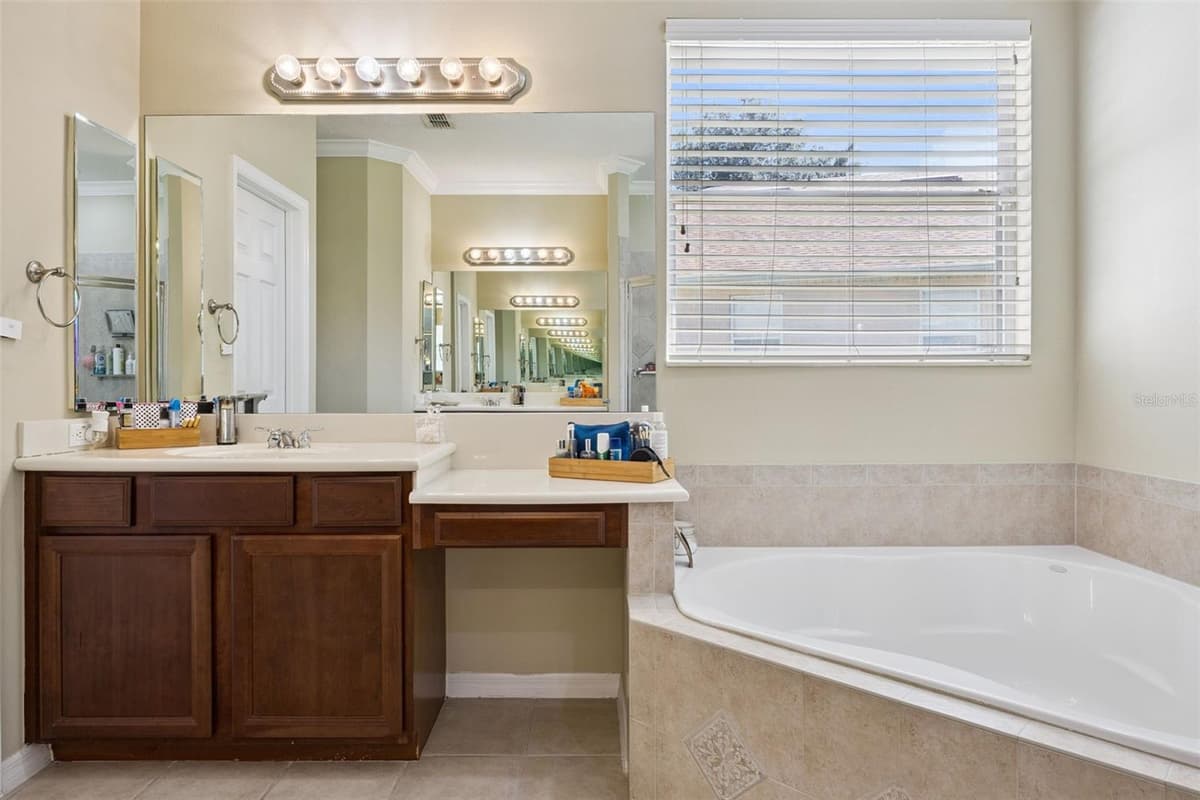 1458 WHITEFRIAR DRIVE — photo 16 of 59