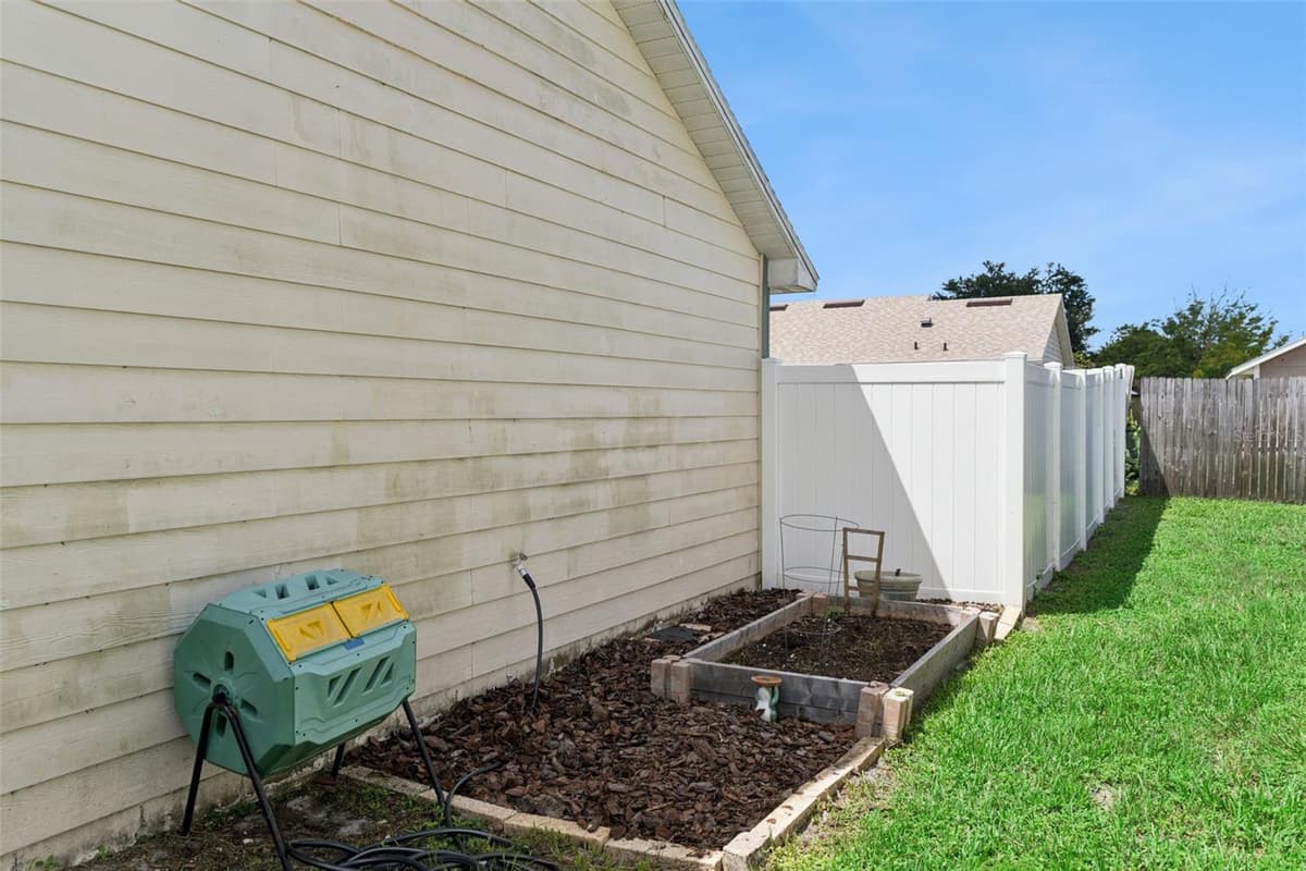 204 BRISTOL CIRCLE — photo 31 of 43