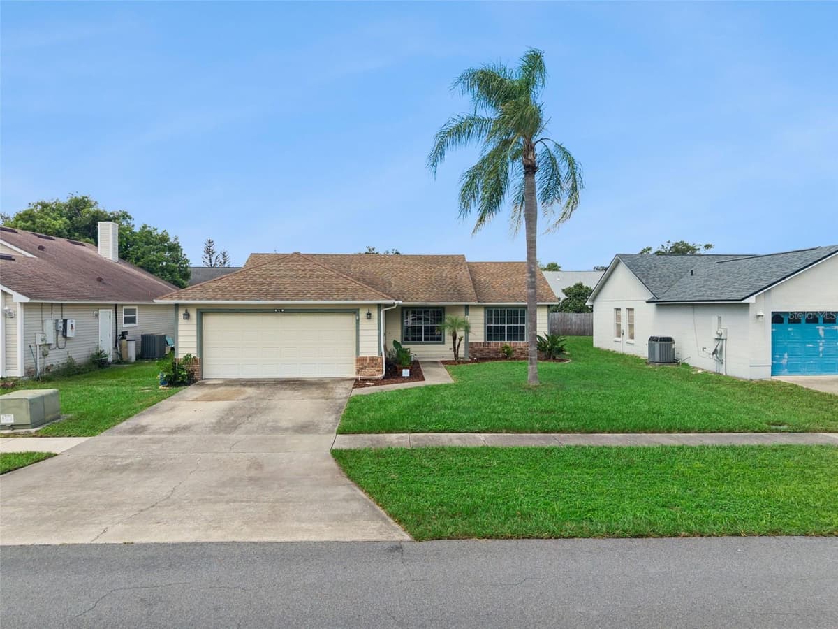 204 BRISTOL CIRCLE — photo 3 of 43