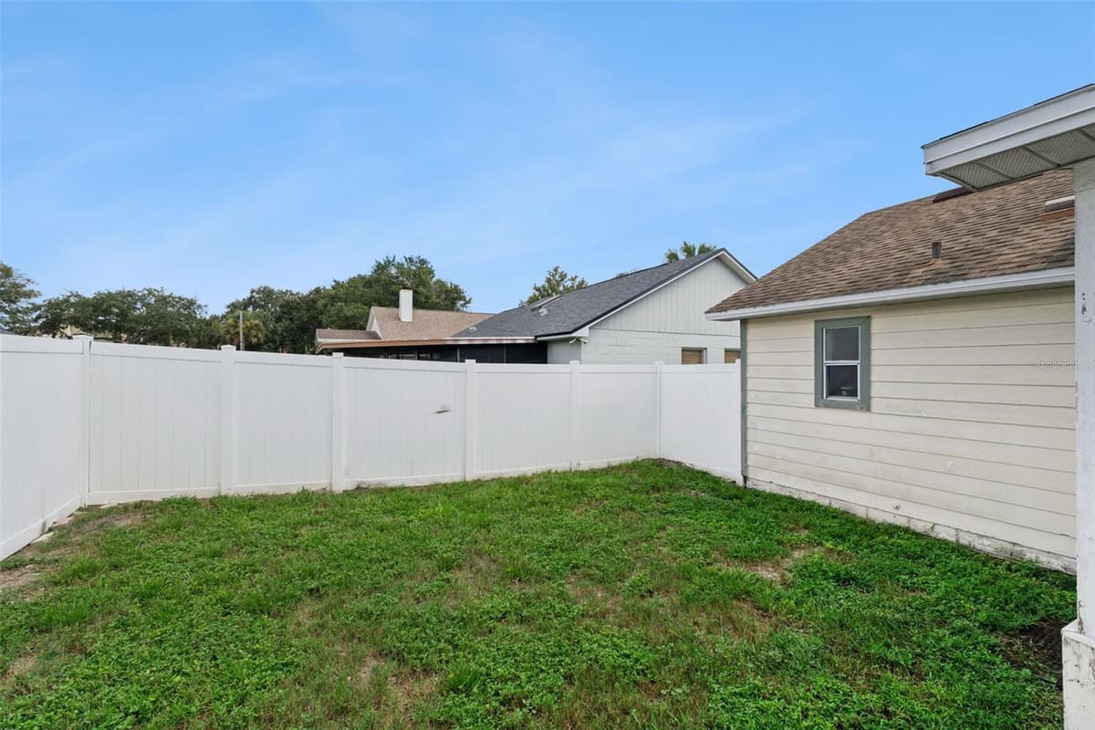 204 BRISTOL CIRCLE — photo 32 of 43