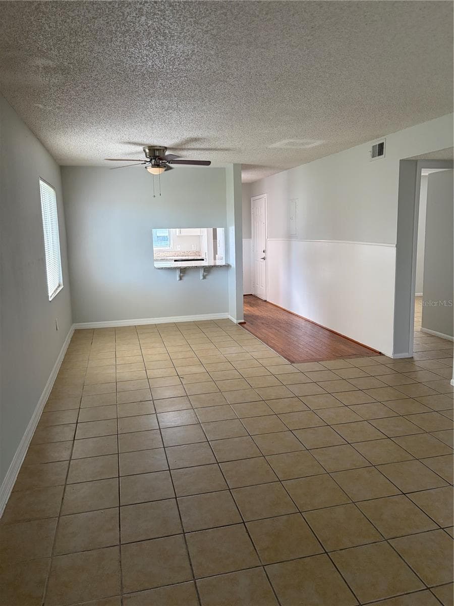 142 CORY LANE — photo 2 of 10