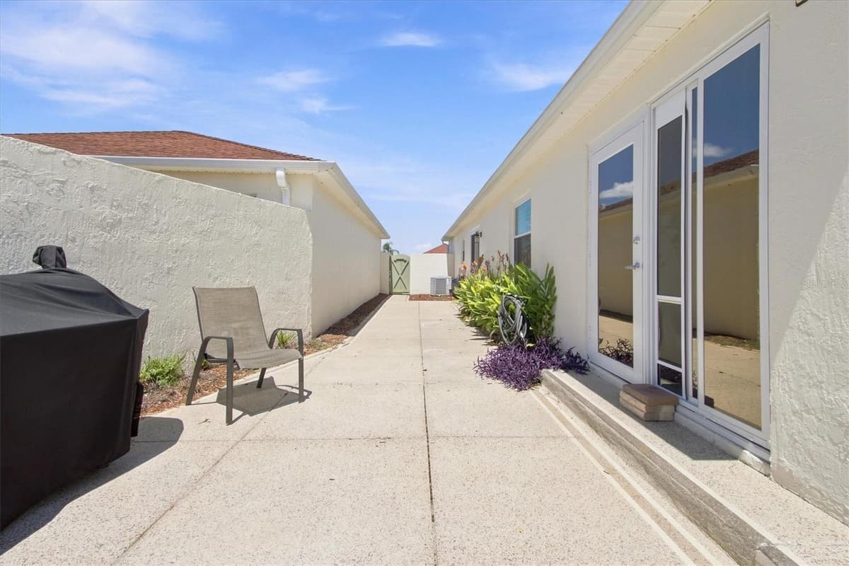 1339 LAJOLLA CIRCLE — photo 22 of 31