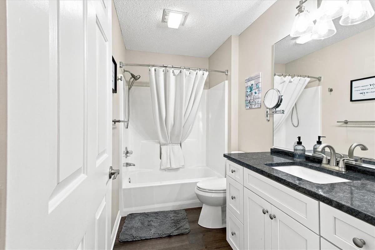 1339 LAJOLLA CIRCLE — photo 10 of 31