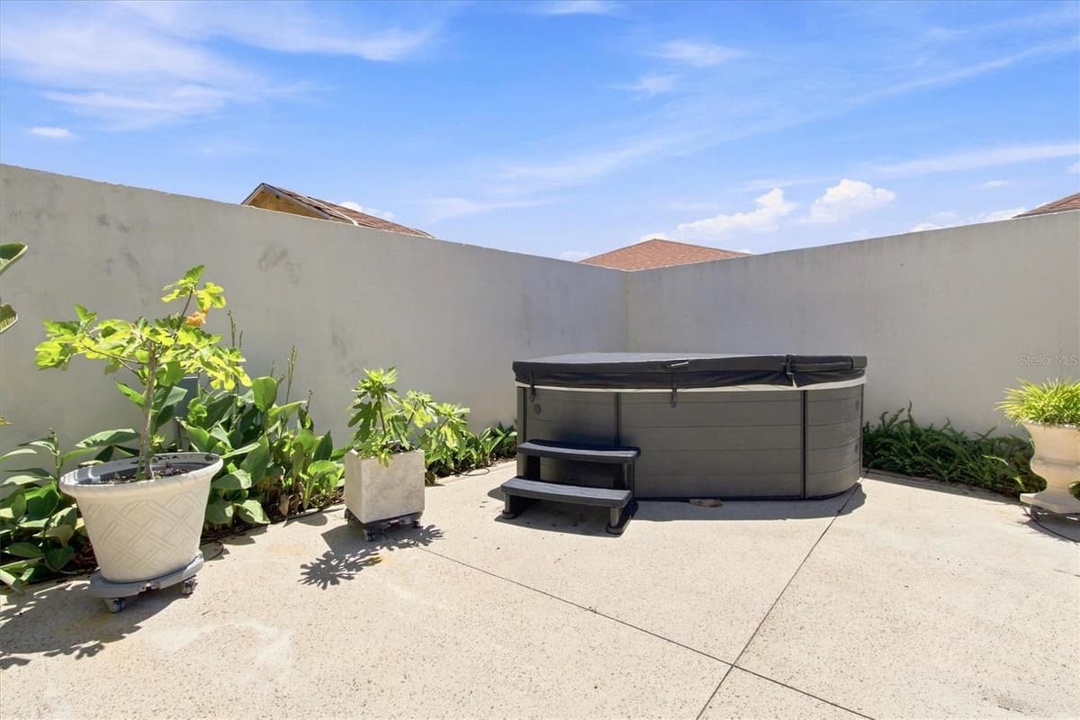 1339 LAJOLLA CIRCLE — photo 19 of 31