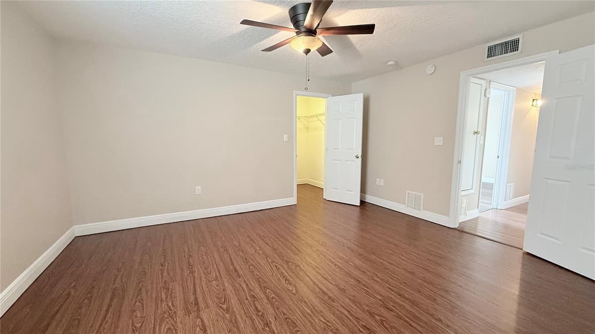 524 ORANGE DRIVE — photo 14 of 27