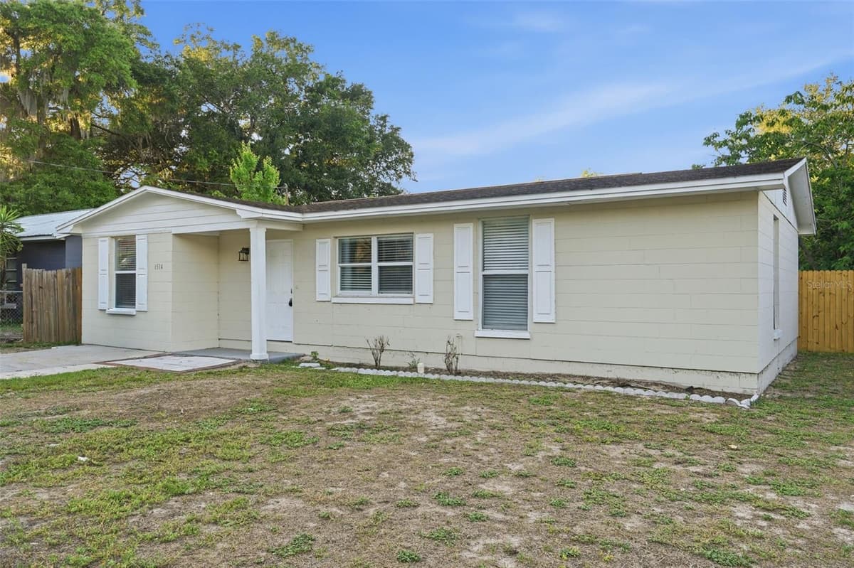 1514 CREST AVENUE — photo 6 of 24