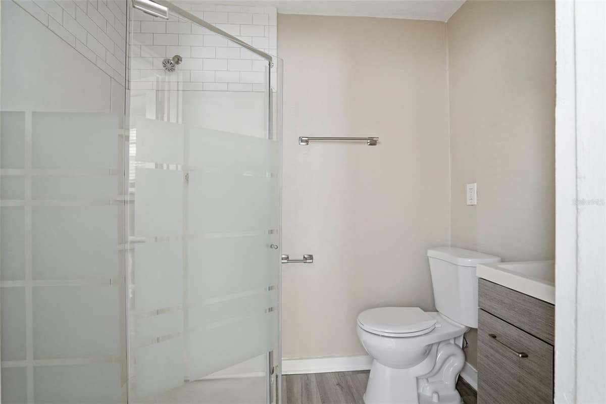 1514 CREST AVENUE — photo 19 of 24