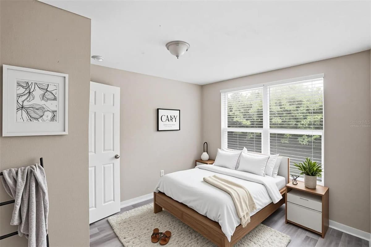 1514 CREST AVENUE — photo 4 of 24