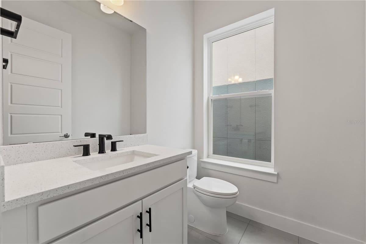 336 CENTER LAKE LANE — photo 13 of 53