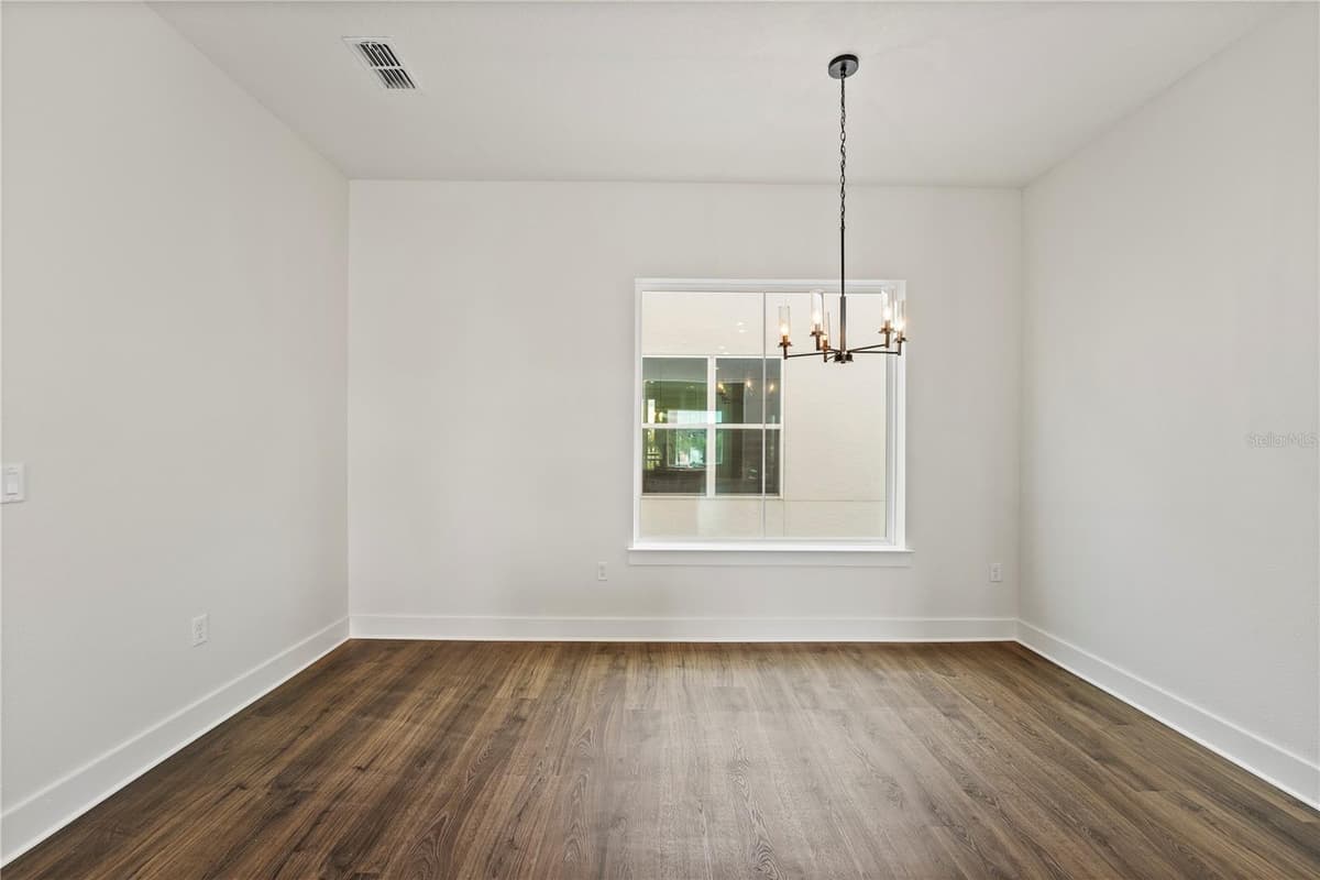 336 CENTER LAKE LANE — photo 14 of 53