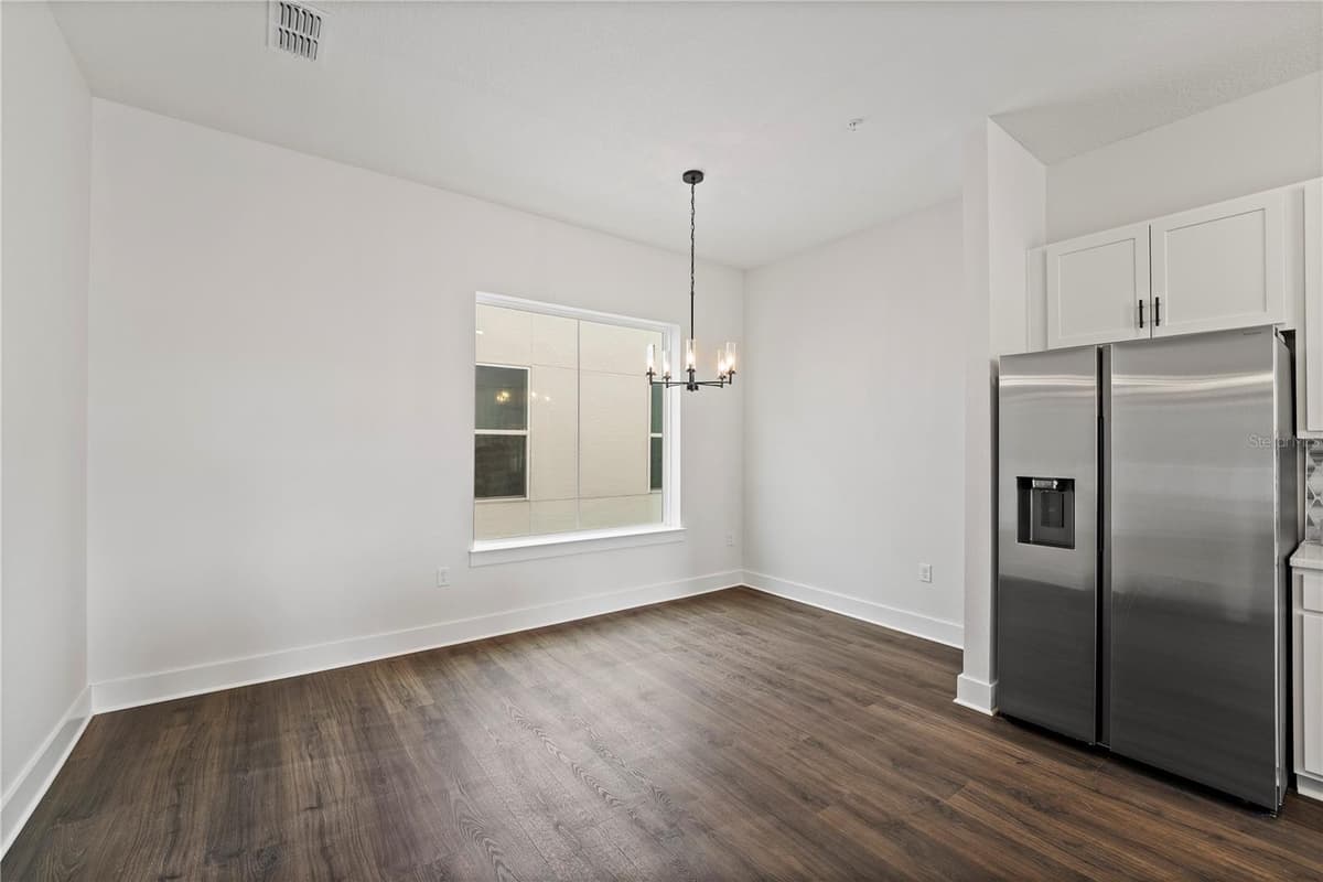 336 CENTER LAKE LANE — photo 17 of 53