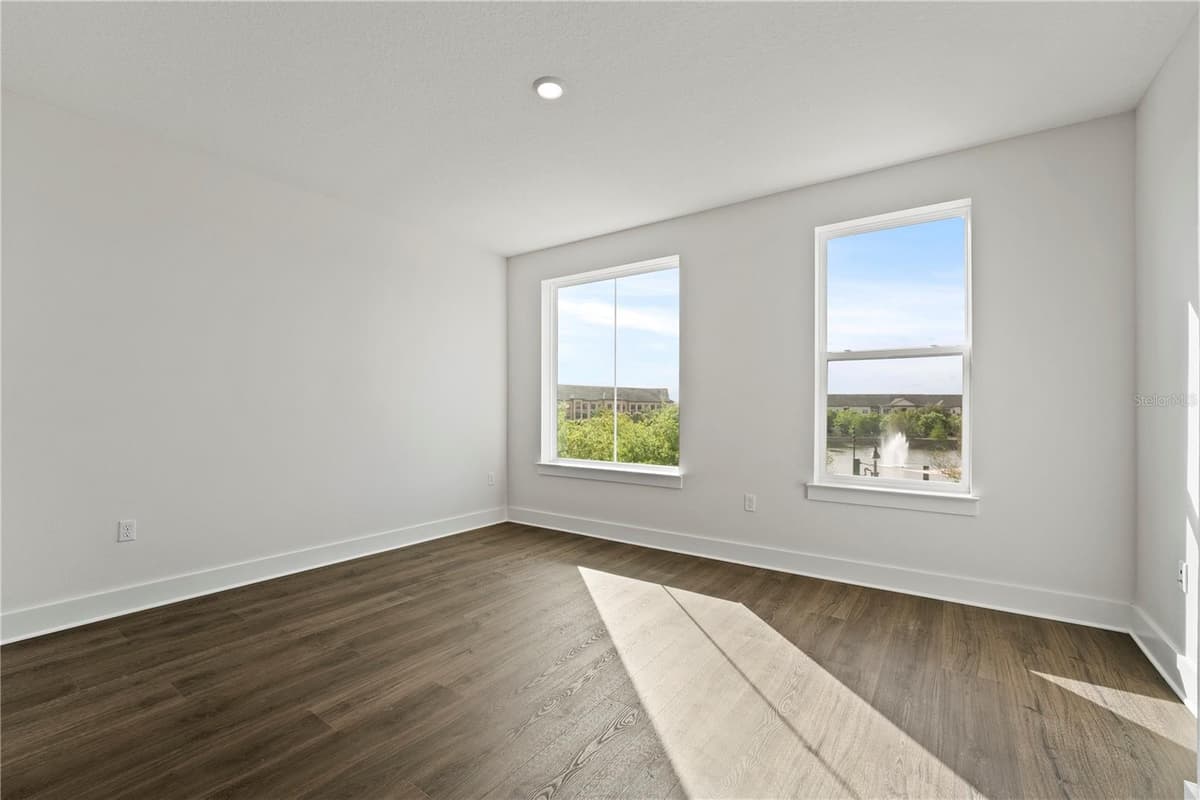336 CENTER LAKE LANE — photo 26 of 53