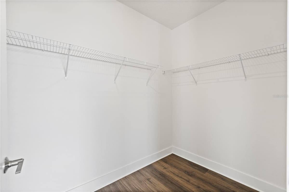 336 CENTER LAKE LANE — photo 28 of 53