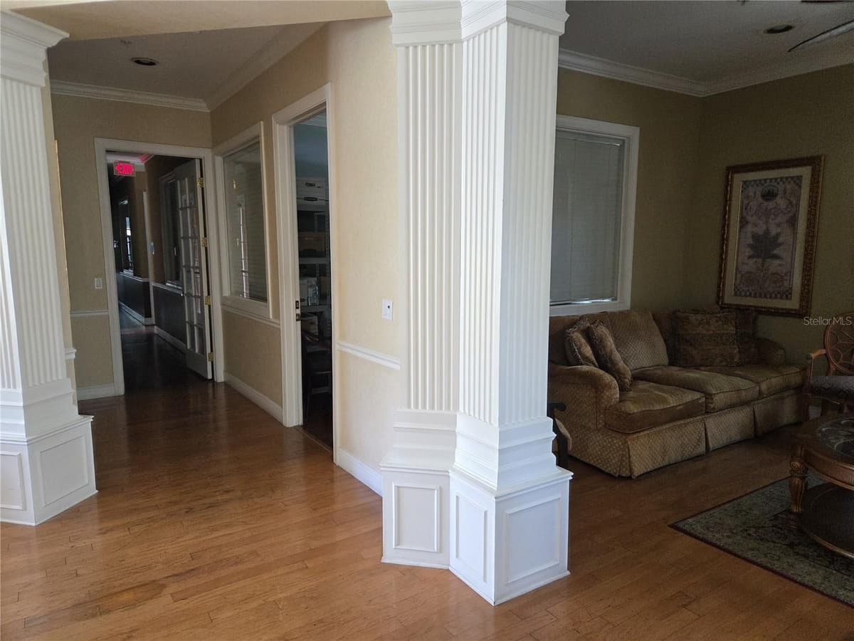 858 GRAND REGENCY POINT — photo 12 of 27
