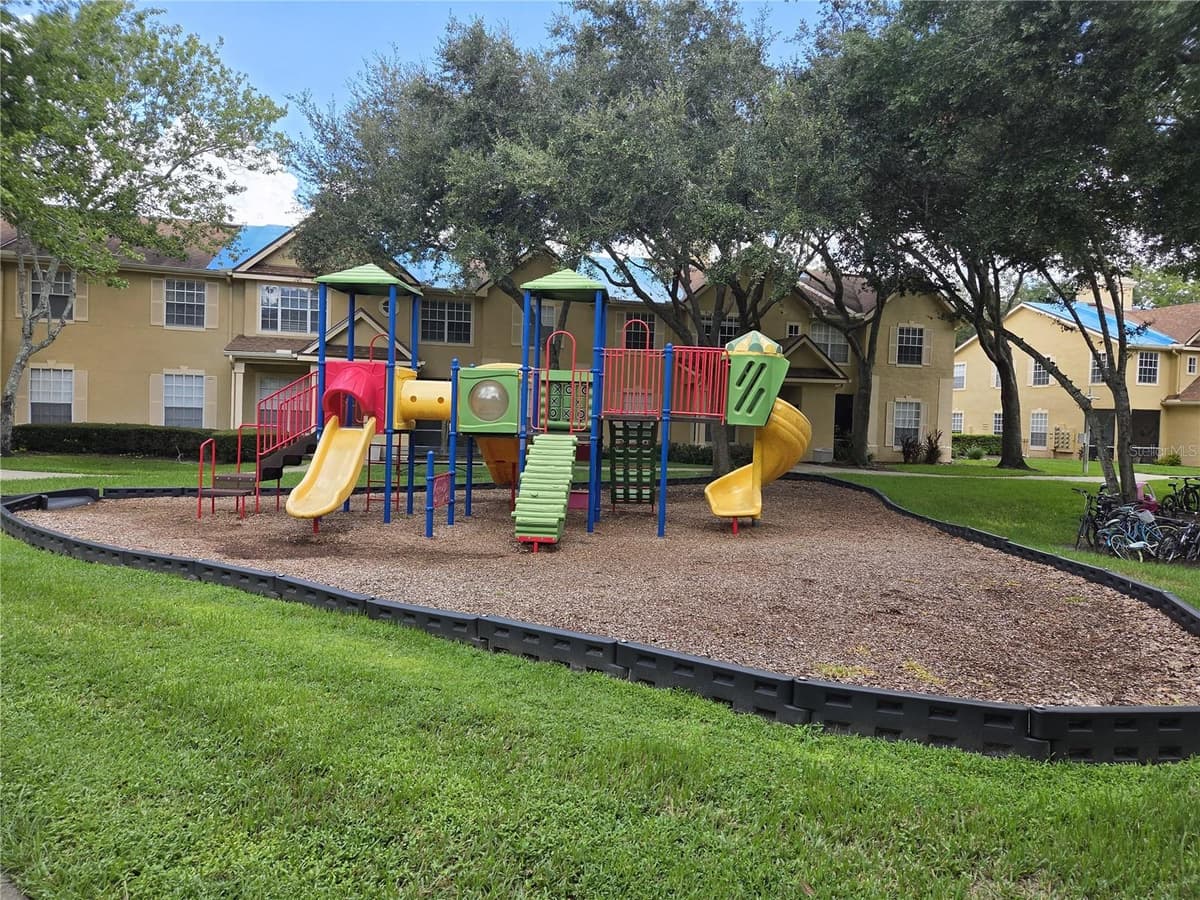 858 GRAND REGENCY POINT — photo 27 of 27