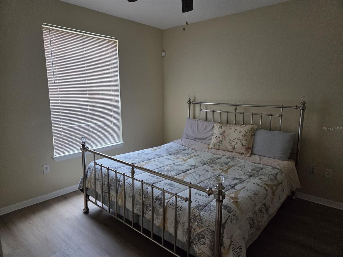 858 GRAND REGENCY POINT — photo 10 of 27