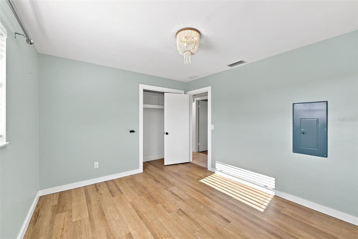12999 INDIAN ROCKS ROAD — photo 37 of 54