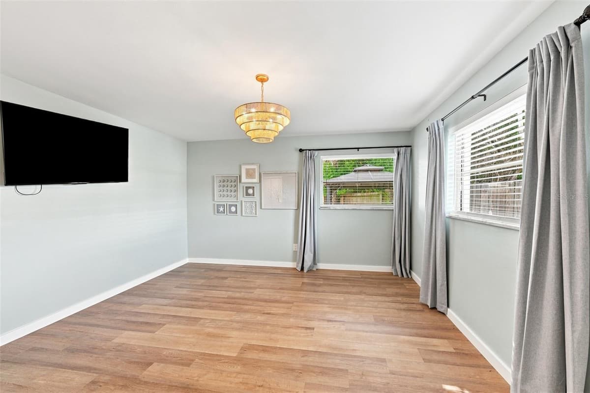12999 INDIAN ROCKS ROAD — photo 30 of 54