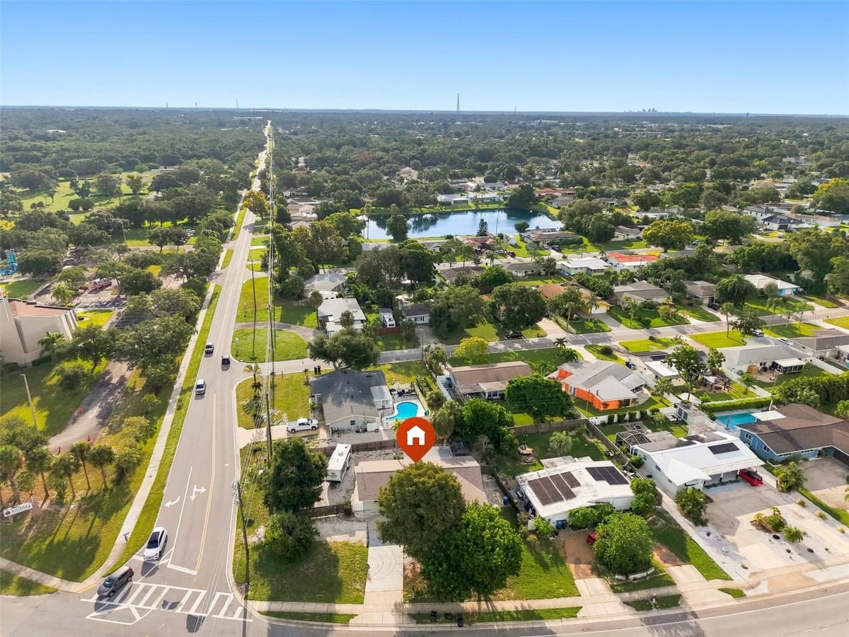 12999 INDIAN ROCKS ROAD — photo 8 of 54