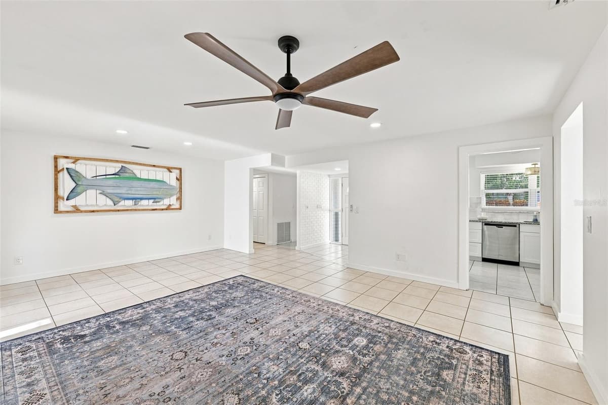12999 INDIAN ROCKS ROAD — photo 15 of 54