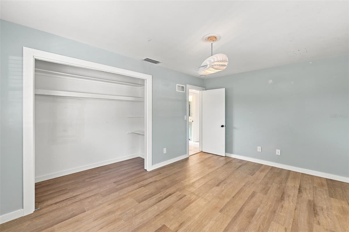 12999 INDIAN ROCKS ROAD — photo 39 of 54