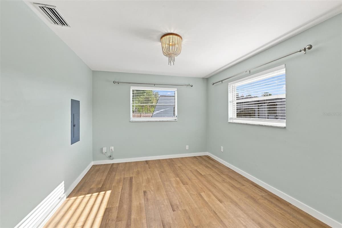 12999 INDIAN ROCKS ROAD — photo 36 of 54