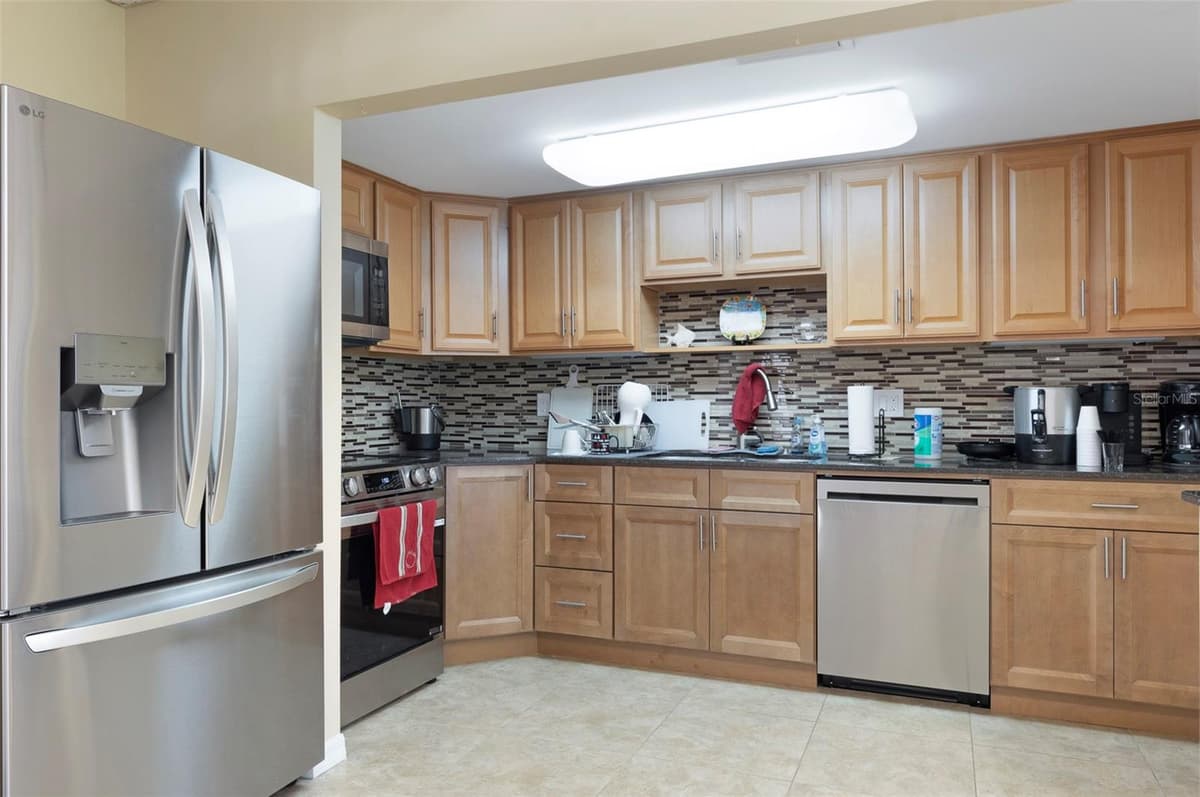 4720 LOCUST STREET — photo 37 of 40