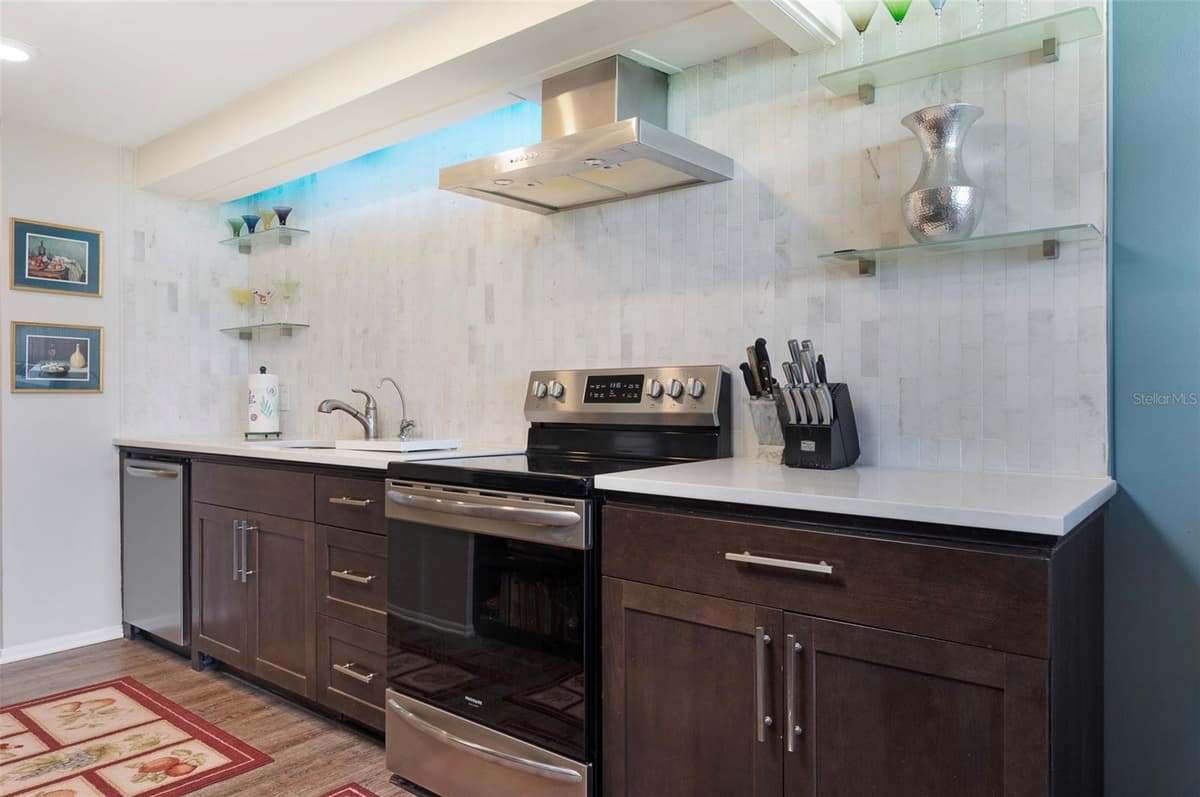 4720 LOCUST STREET — photo 15 of 40
