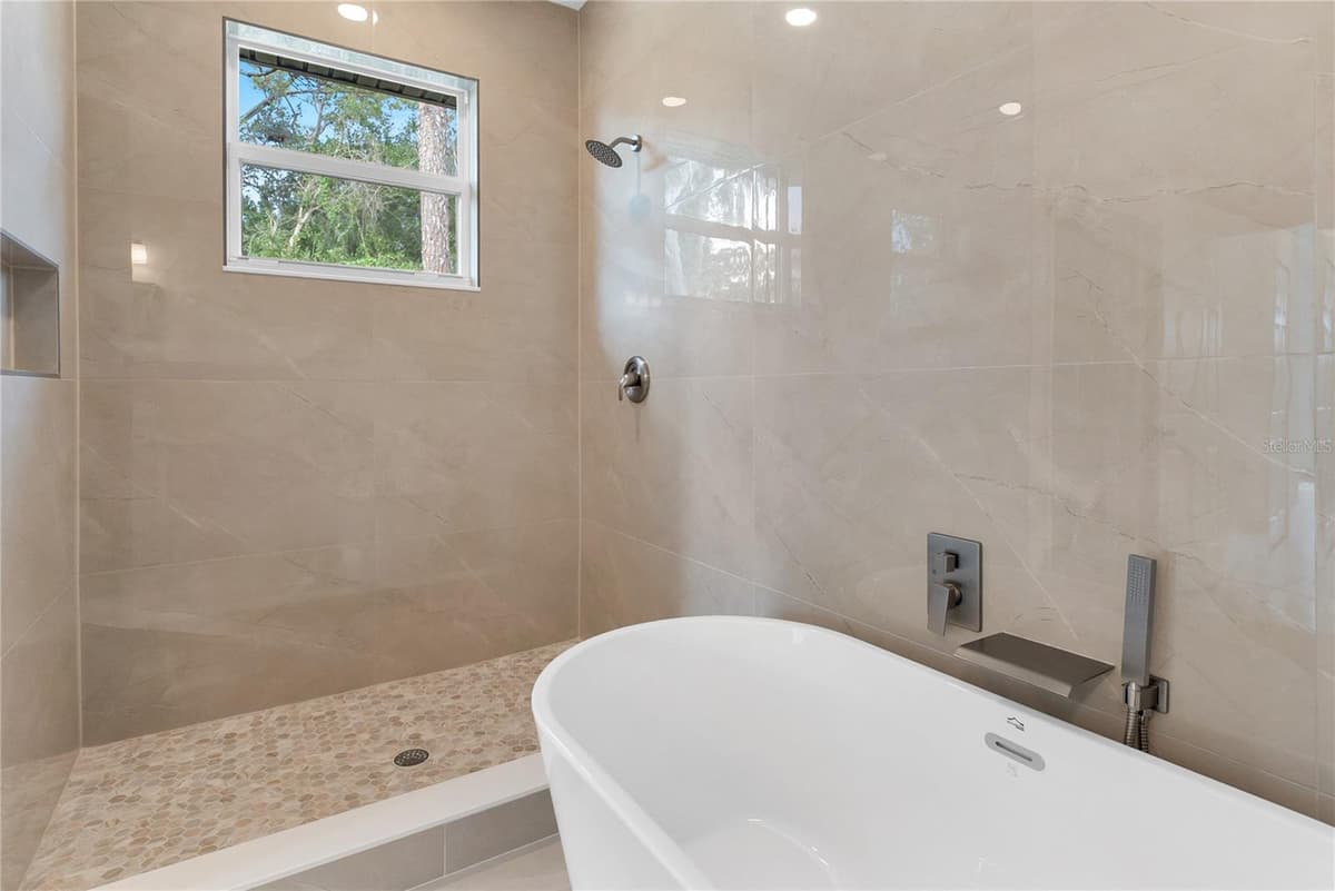 490 CAROLINA AVENUE — photo 23 of 36