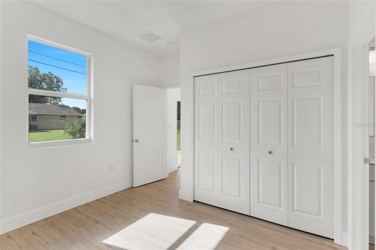 490 CAROLINA AVENUE — photo 24 of 36
