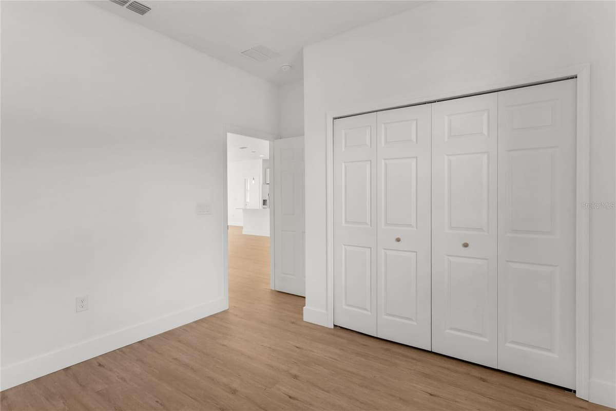 490 CAROLINA AVENUE — photo 33 of 36