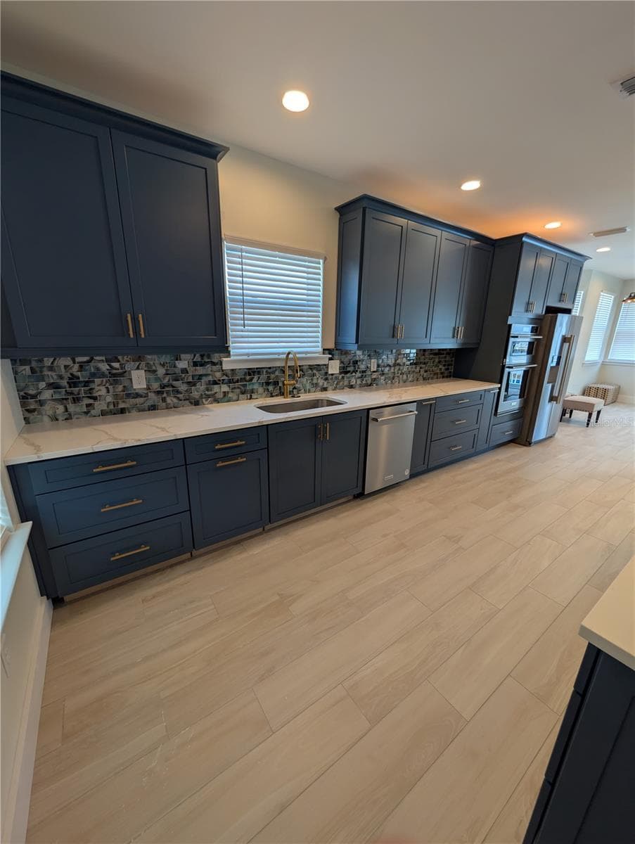 414 JESSAMINE BOULEVARD — photo 6 of 43
