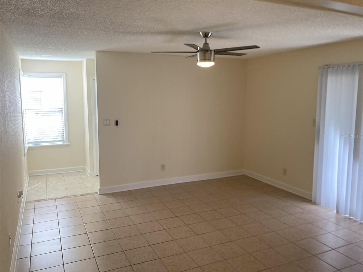 2918 ANTIQUE OAKS CIRCLE — photo 4 of 21