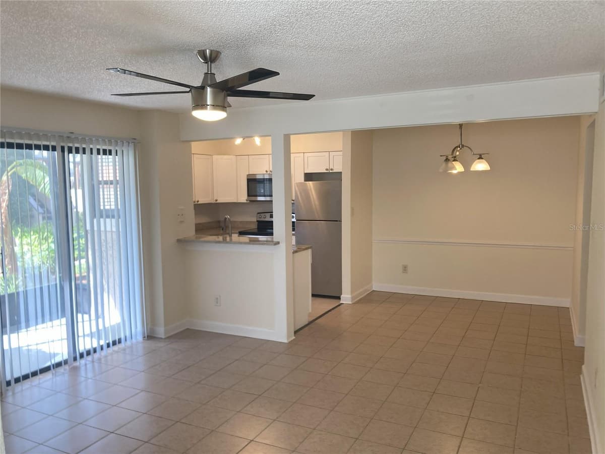 2918 ANTIQUE OAKS CIRCLE — photo 3 of 21