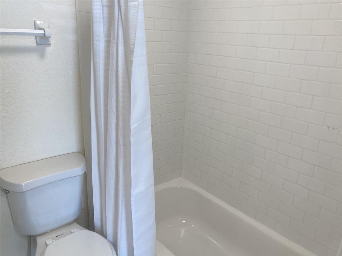 2918 ANTIQUE OAKS CIRCLE — photo 16 of 21