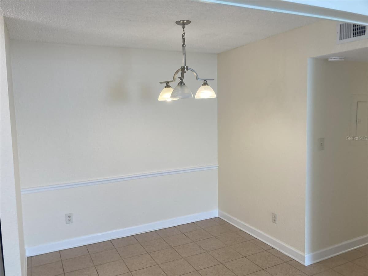 2918 ANTIQUE OAKS CIRCLE — photo 8 of 21