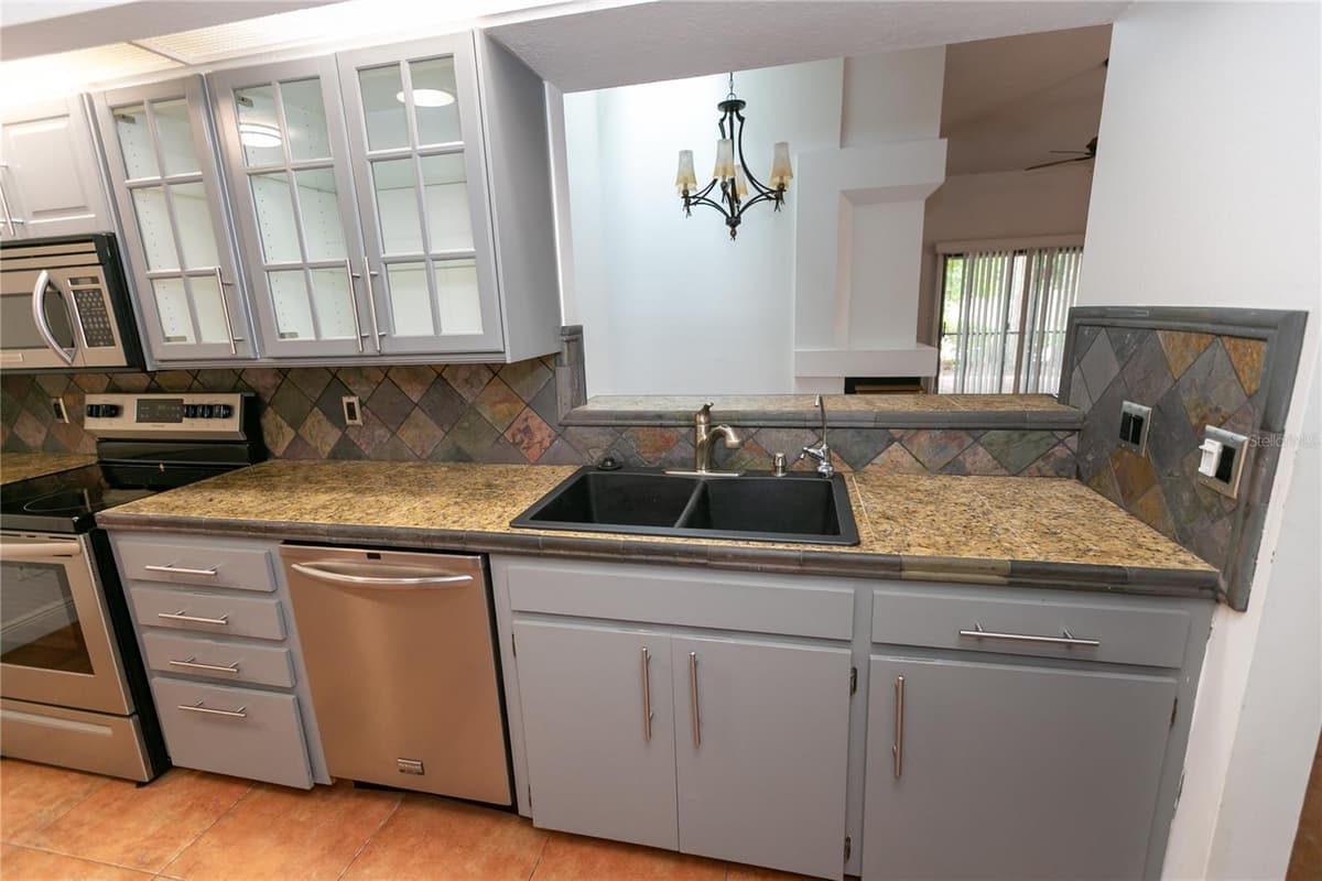 640 ELM CREEK COURT — photo 5 of 32