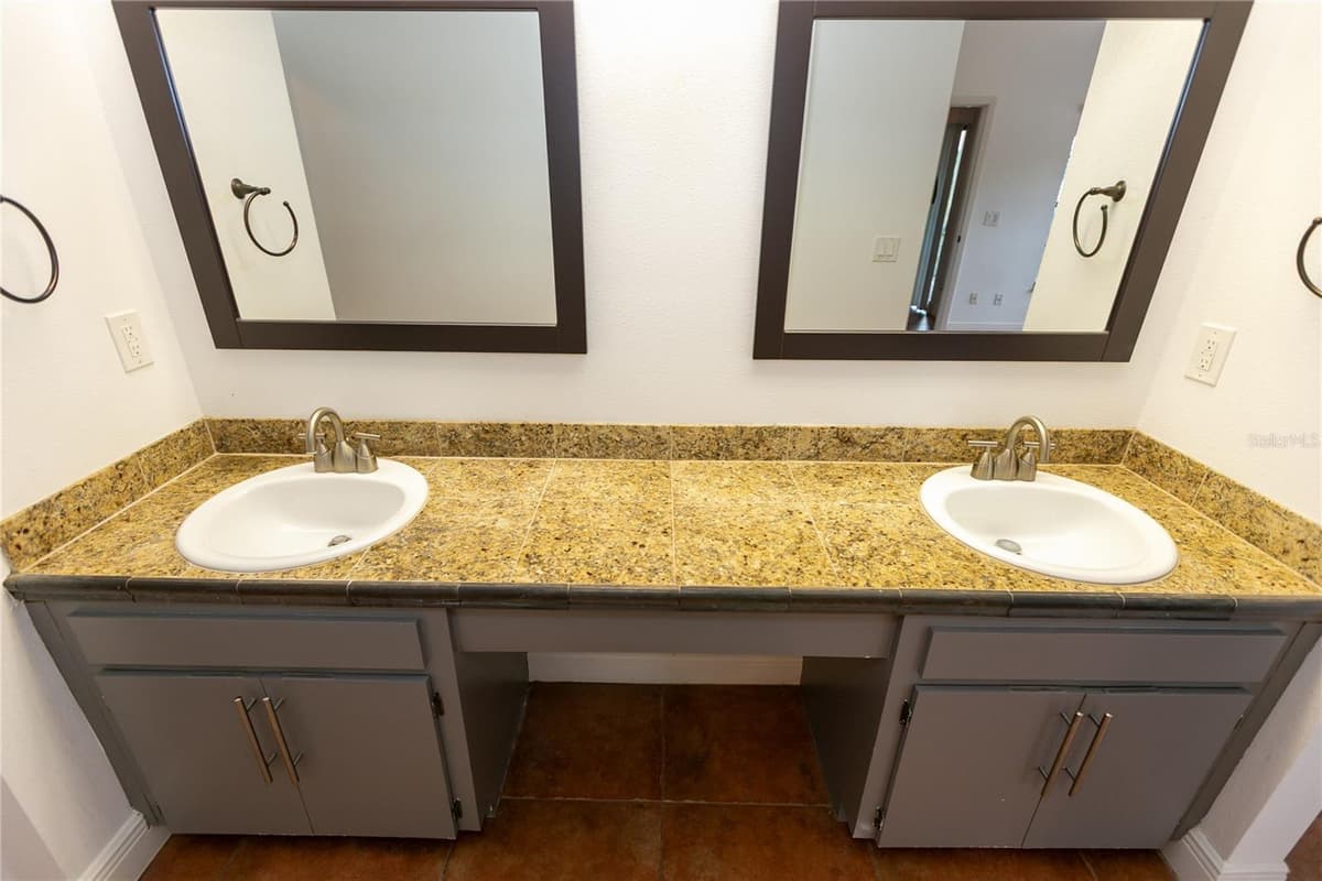 640 ELM CREEK COURT — photo 15 of 32