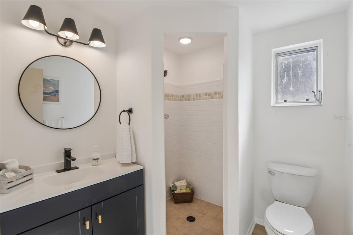 5137 MANOR DRIVE — photo 10 of 34