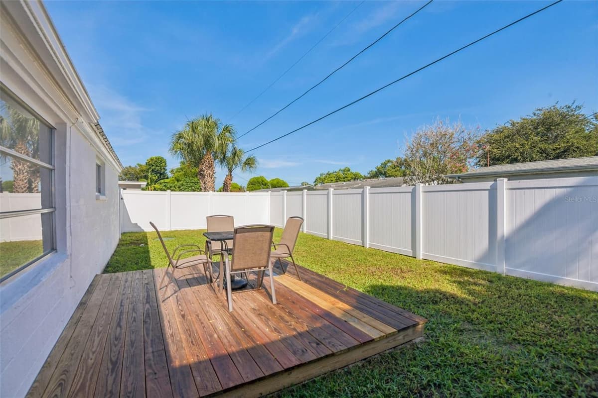 5137 MANOR DRIVE — photo 33 of 34