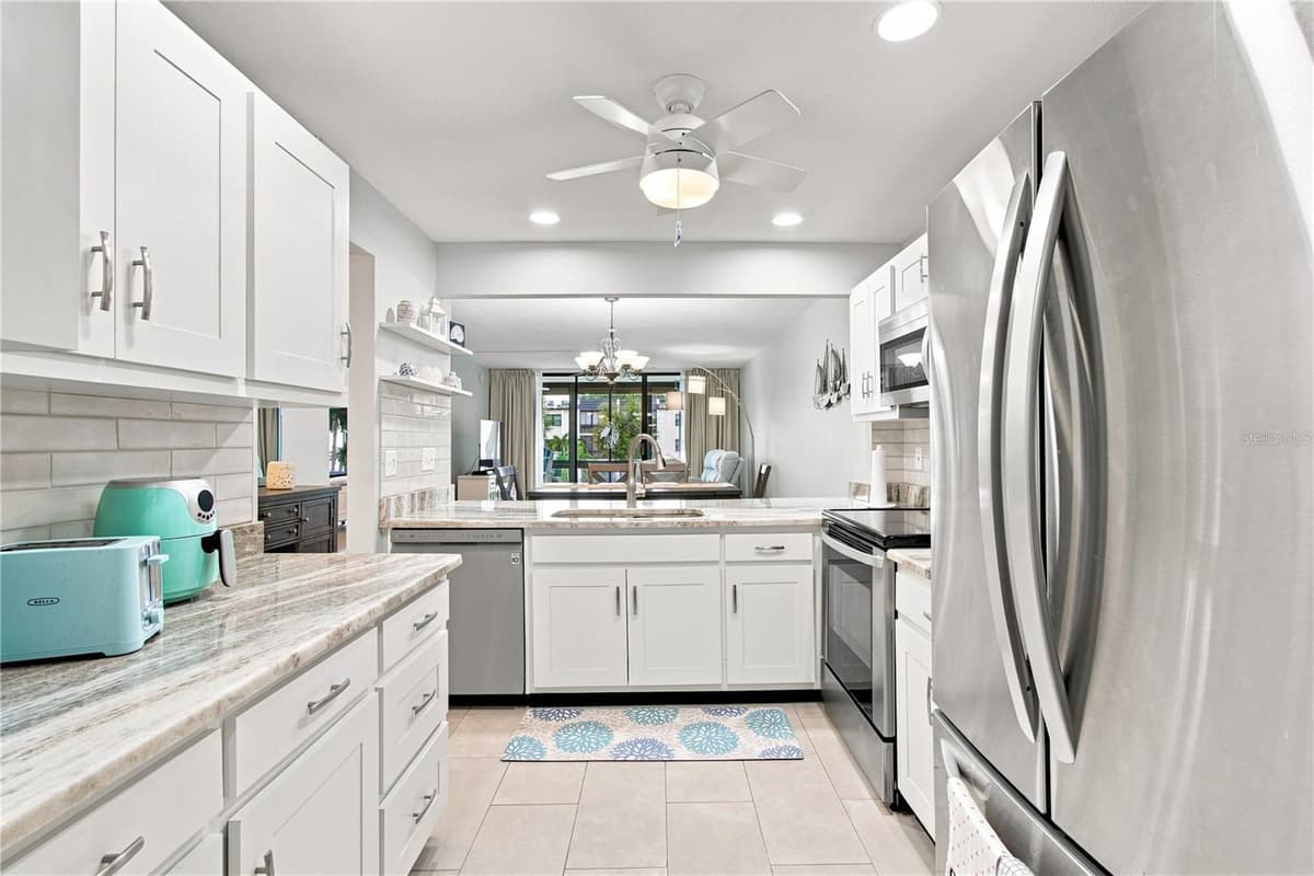 14130 ROSEMARY LANE — photo 5 of 61