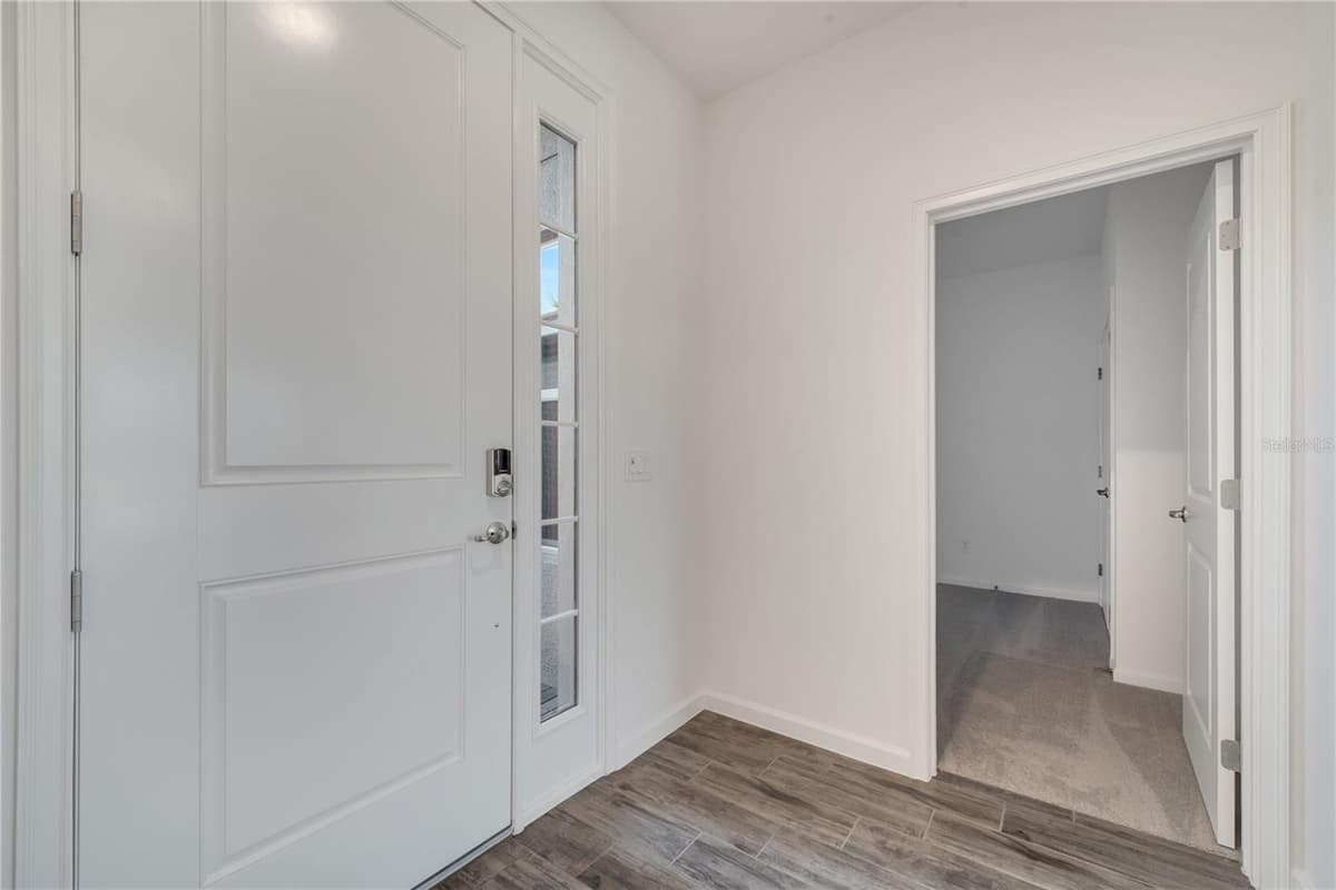 2272 SIRENS LANE — photo 4 of 38