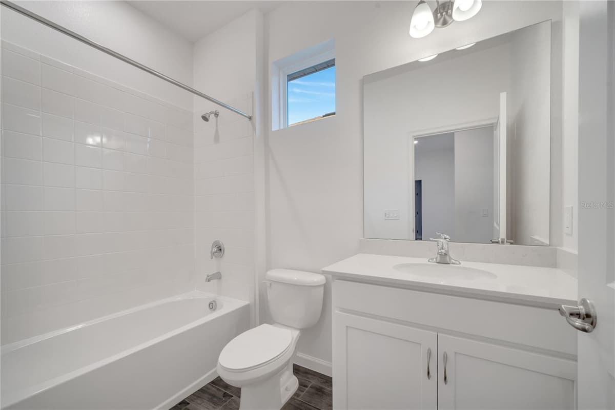 2272 SIRENS LANE — photo 9 of 38