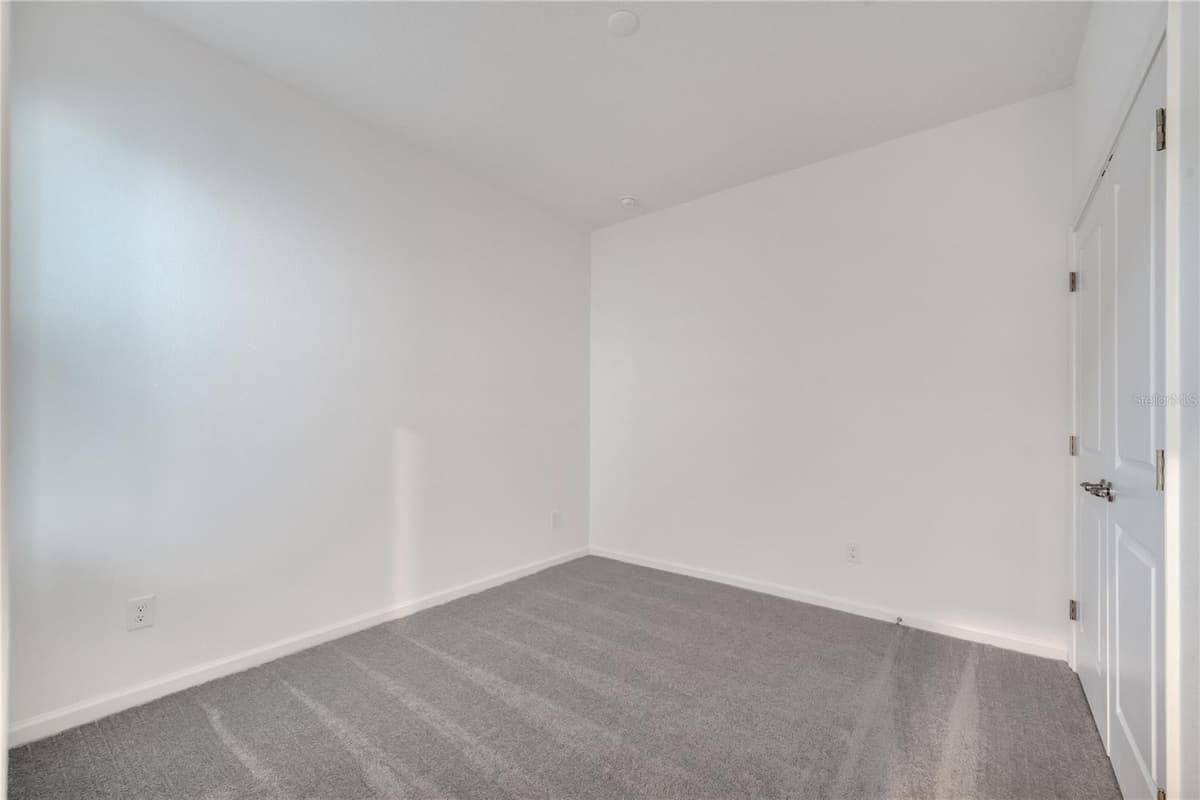 2272 SIRENS LANE — photo 5 of 38