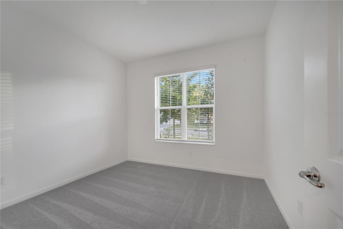 2272 SIRENS LANE — photo 10 of 38
