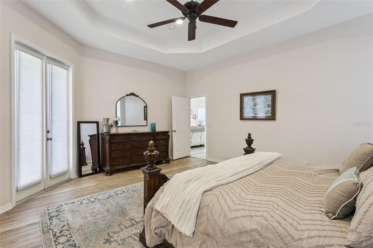 116 AVERY LAKE DRIVE — photo 15 of 47