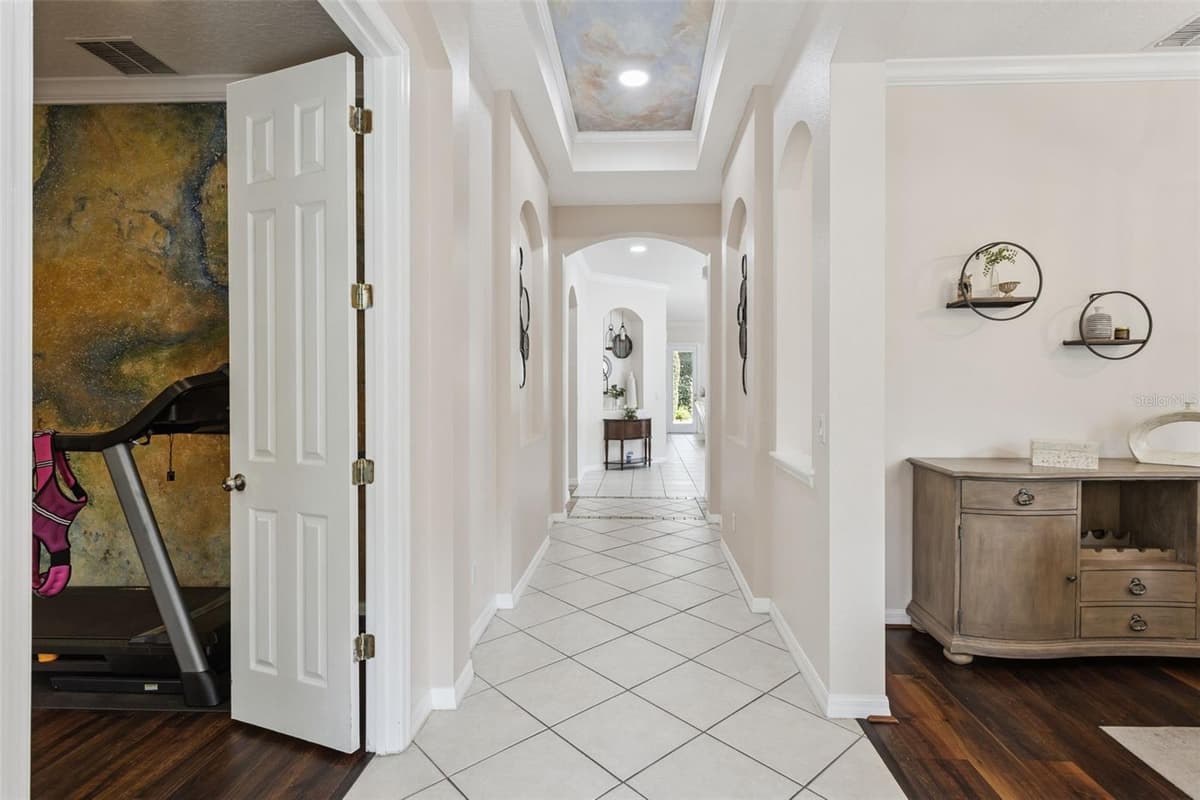 116 AVERY LAKE DRIVE — photo 3 of 47
