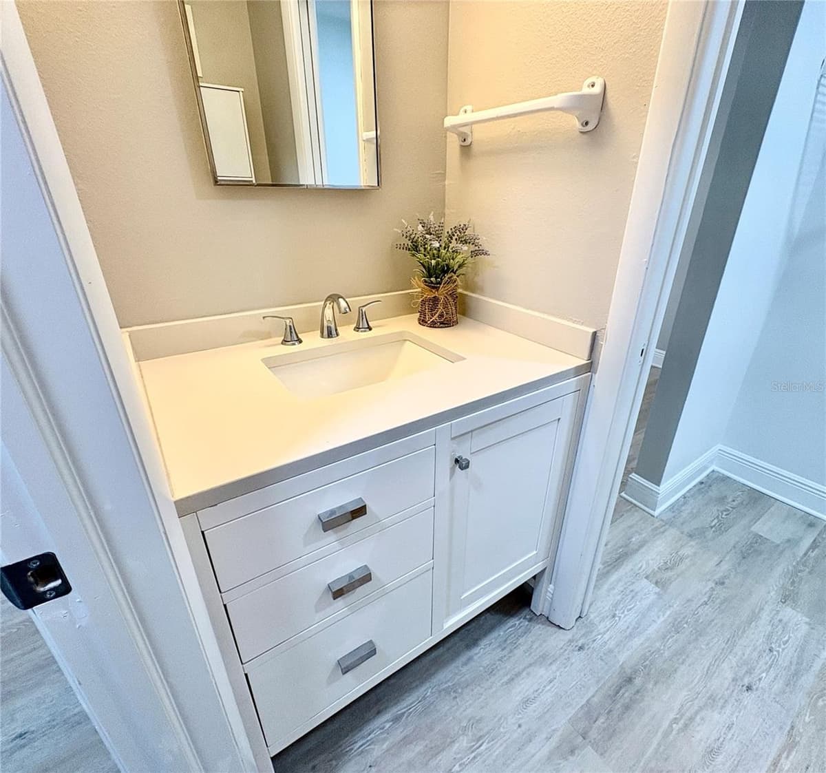 7939 PINE DRIVE — photo 4 of 23